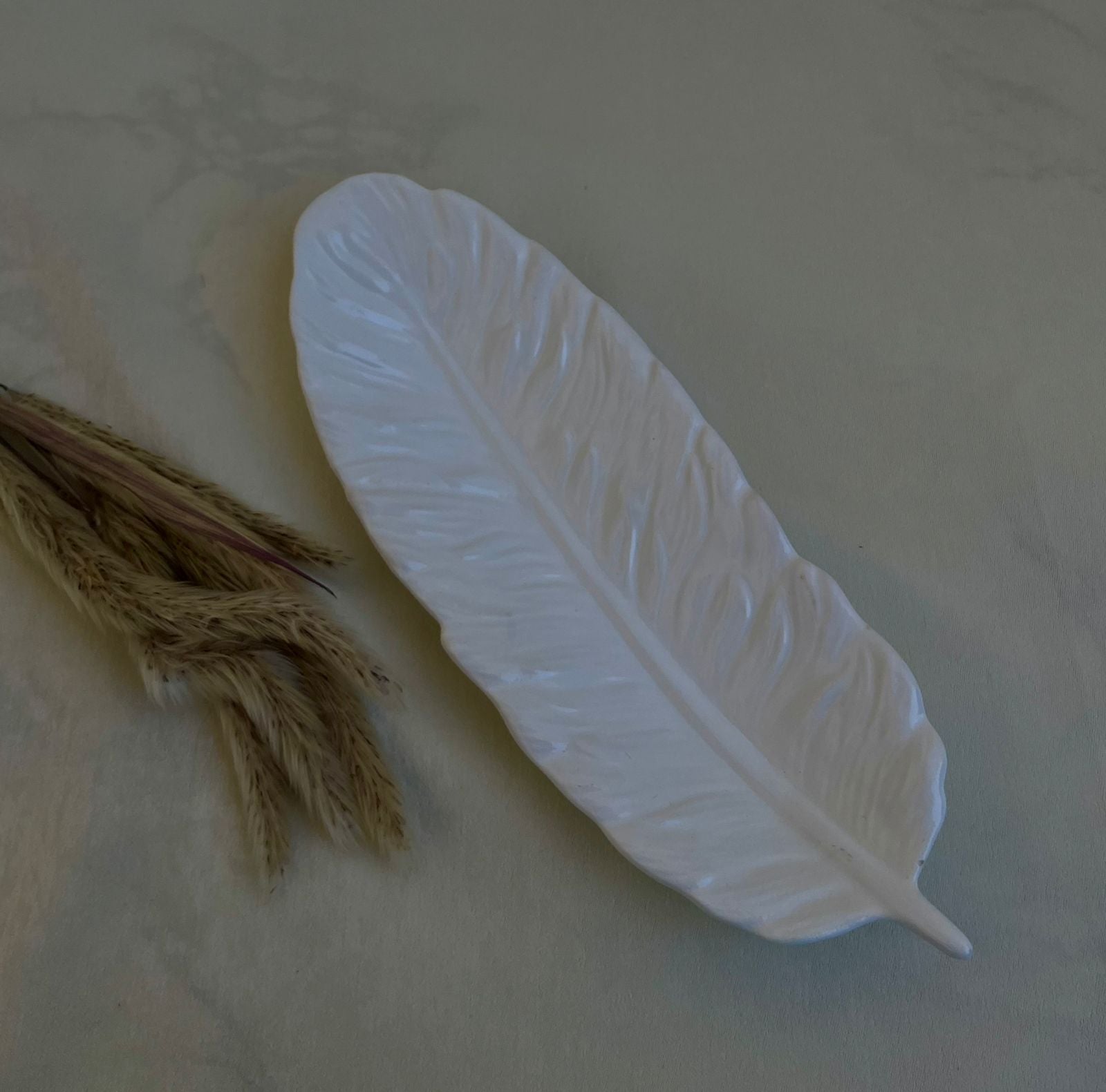 Feather Tray